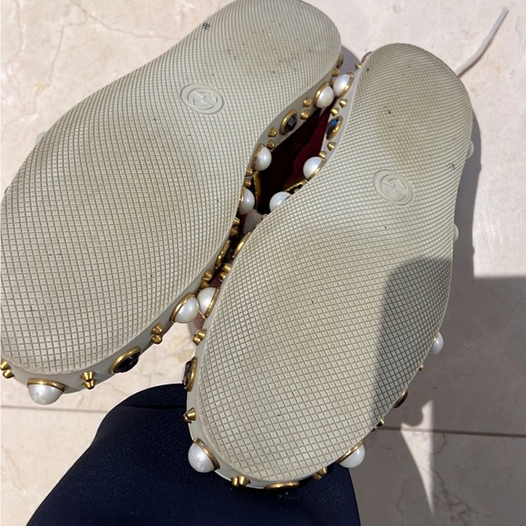 Gucci red velvet sneakers - Picture 3 of 3